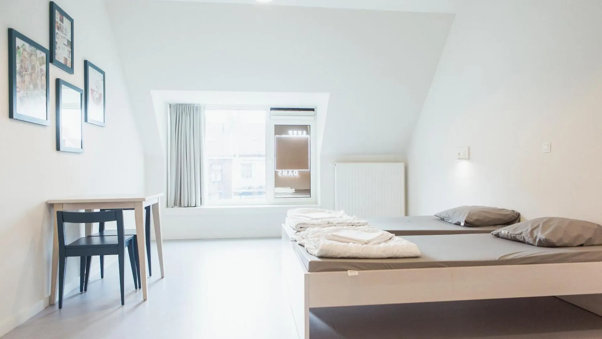 Snuffel Youth Hostel Brugge België